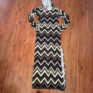 NWT Oh My Bod black and beige Chevron print long maxi hoodie dress with slit kni